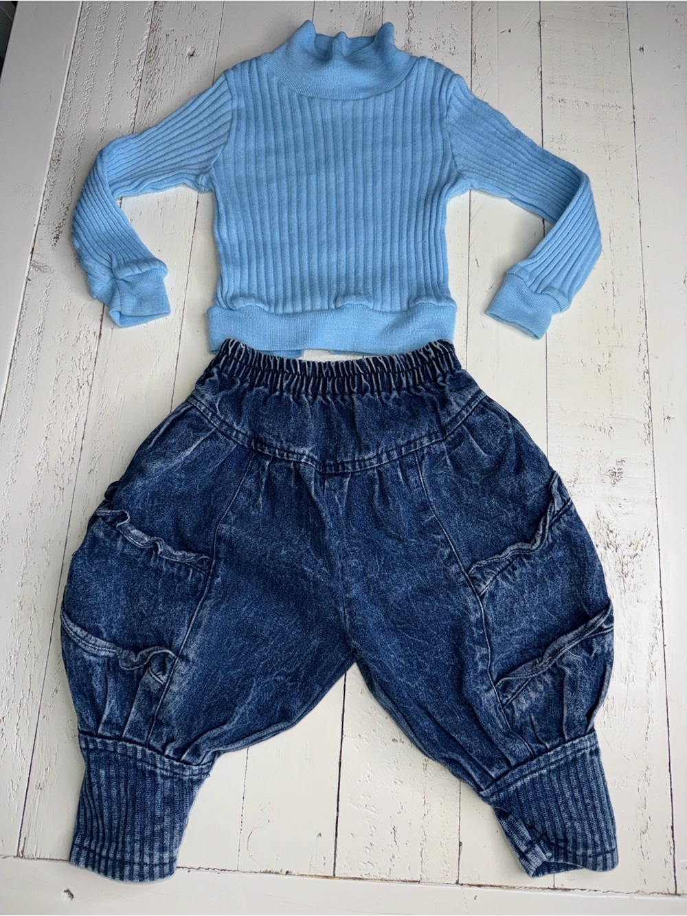 2T 1980s vintage Kids Light Blue Ribbed Turtleneck Top and balloon pants